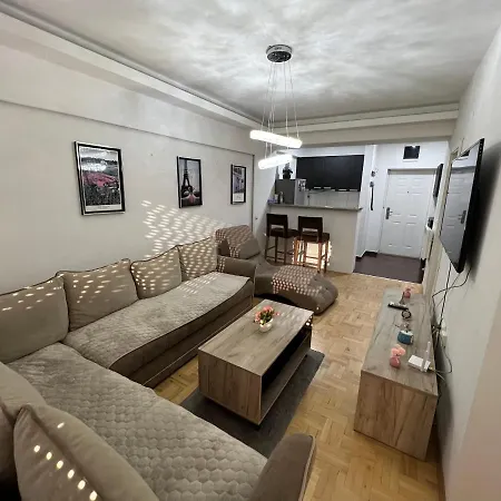 Marsovacha Apartment *